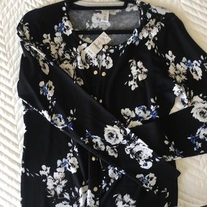 White House Black Market Long Sleeve Cardigan